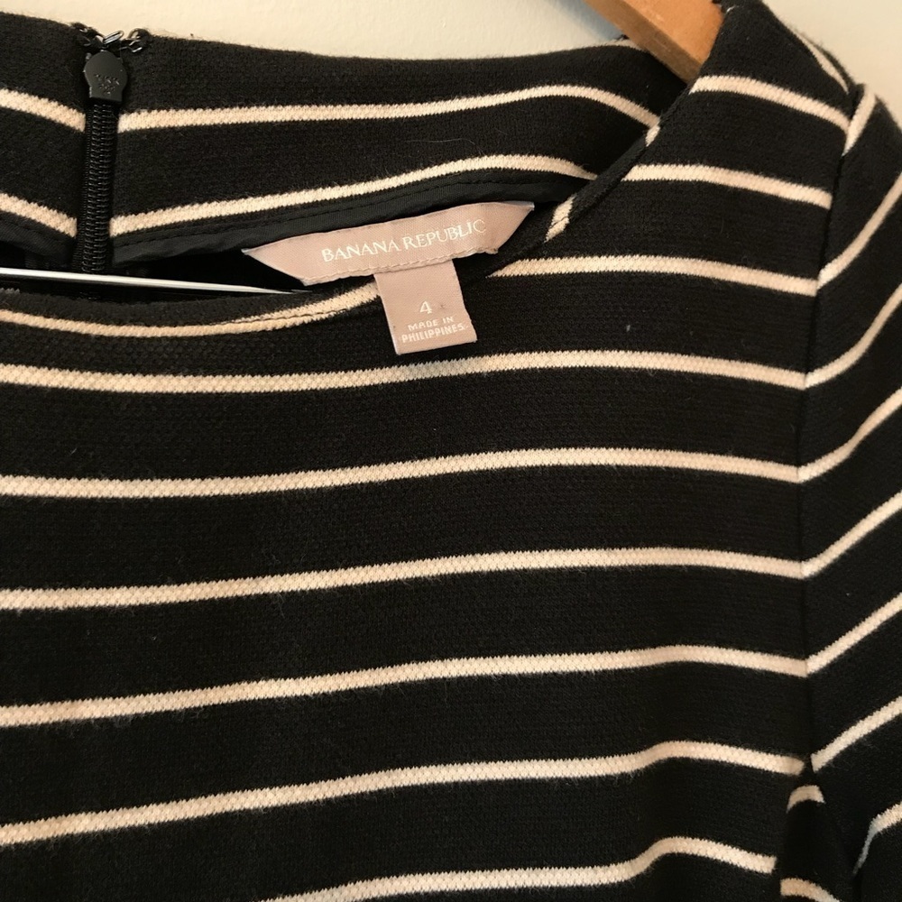 Banana Republic B/W Stripe A Line Dress 4​​​​​​ - Picture 4 of 8